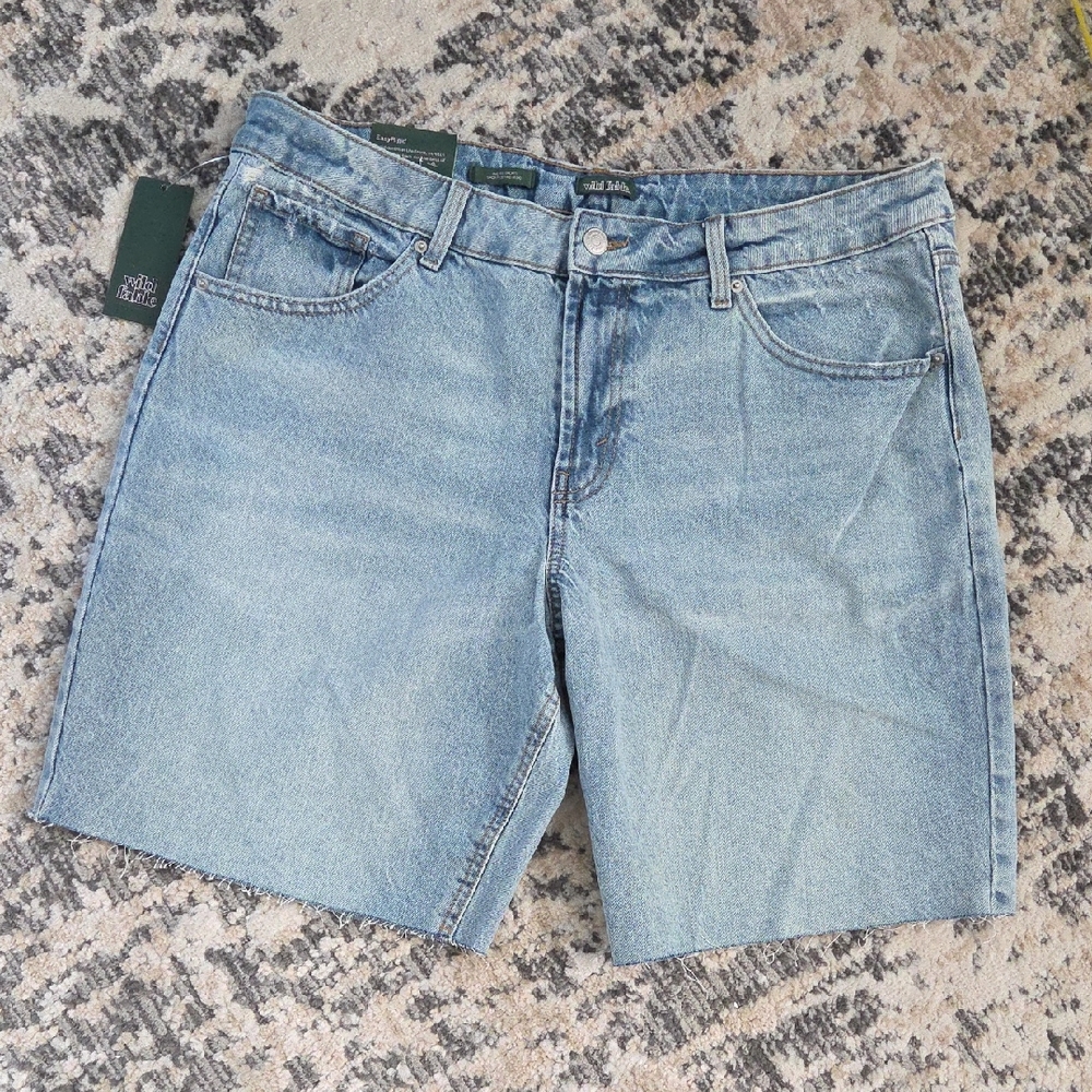 Mid-Rise Denim Shorts Wild Fable NWT Sz 14